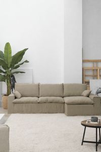 Sinfoni sofa with chaise longue in a bright Mediterranean living room Sinfoni sofa with chaise longue in a bright Mediterranean living room